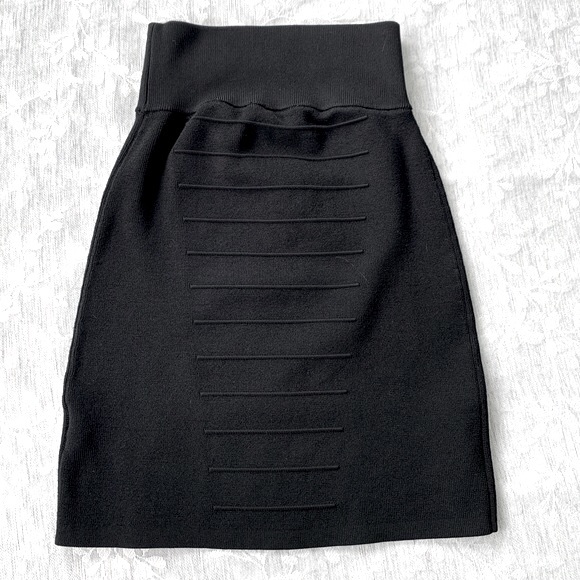 Guess by Marciano size XXS bandage skirt - Picture 10 of 11